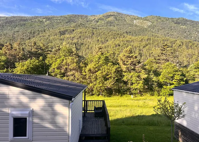 Campsite White Rock 3*